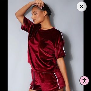 PrettyLittleThing red velour short sleeve 2 piece pajama set size small